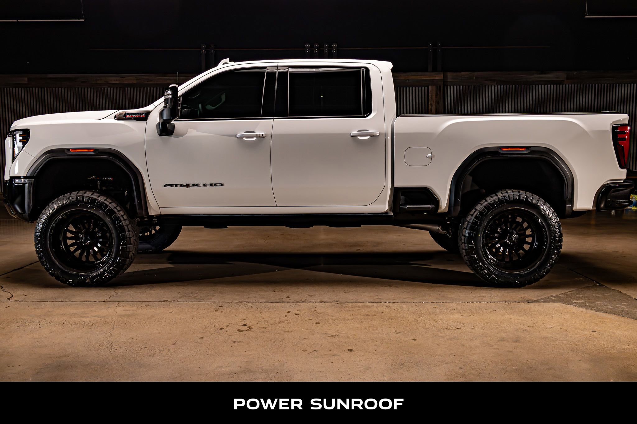 Used 2025 GMC Sierra 2500 AT4X image 6