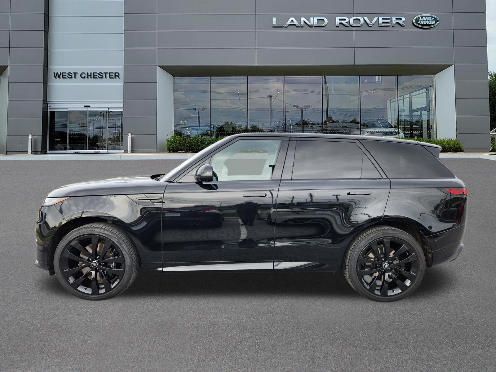 Certified 2023 Land Rover Range Rover Sport First Edition AWD/4WD image 5