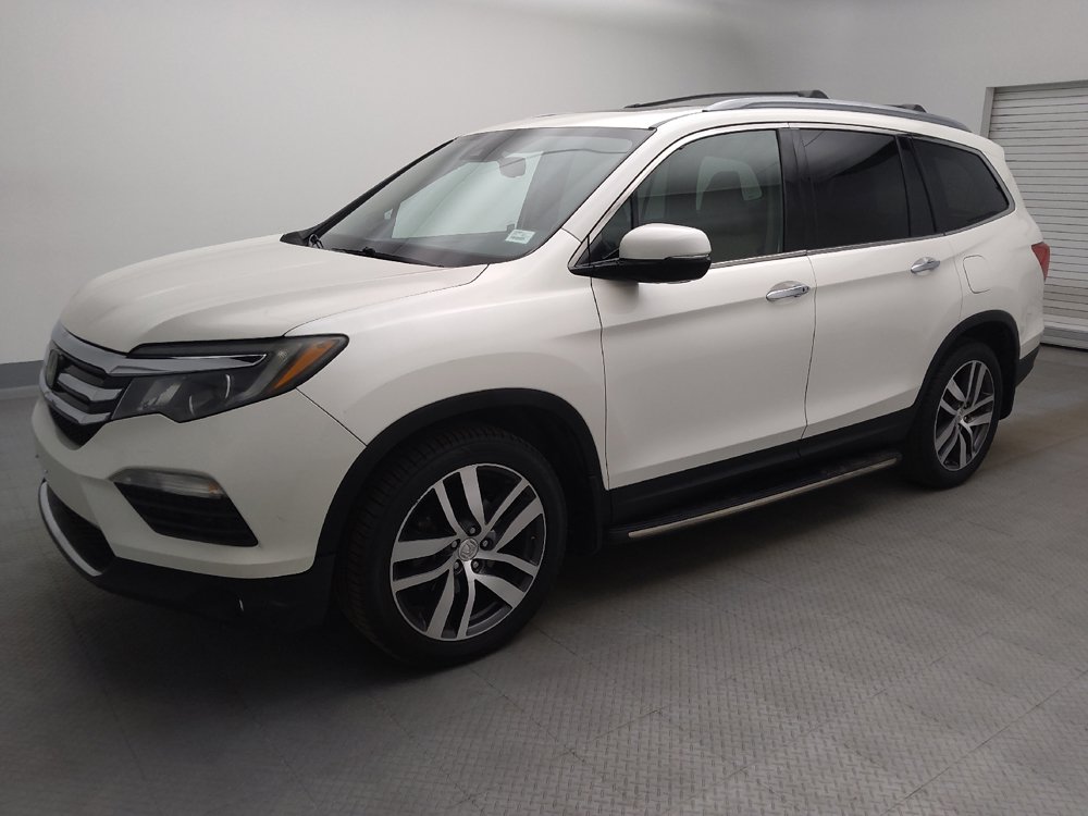 Used 2018 Honda Pilot Touring image 2