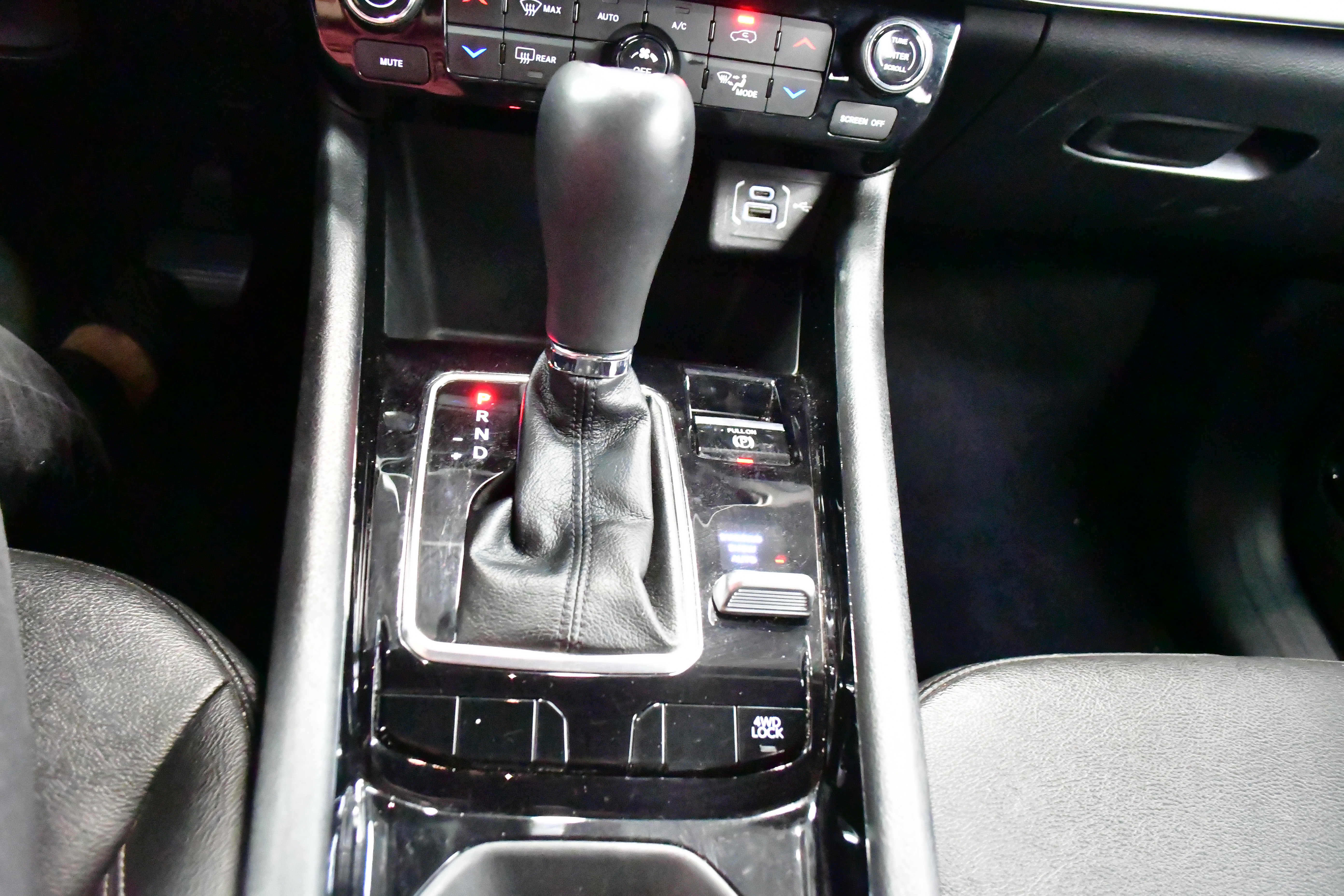 Used 2025 Jeep Compass Limited AWD/4WD image 29