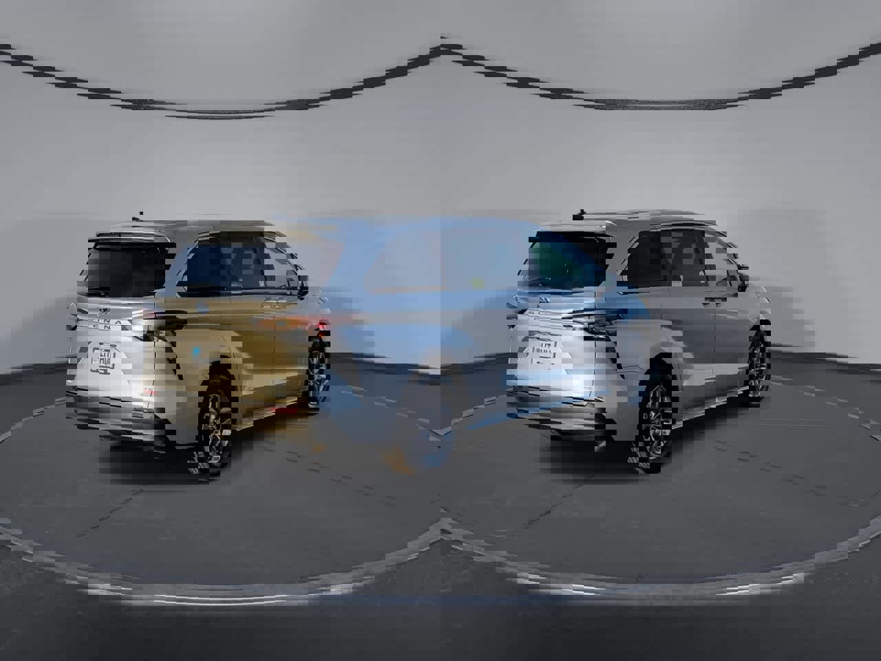 Certified 2023 Toyota Sienna XLE image 8