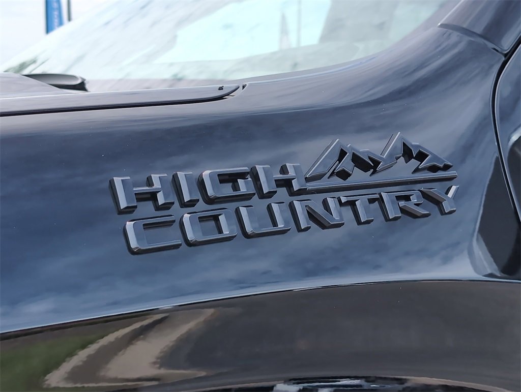 New 2026 Chevrolet Silverado 1500 High Country w/ LPO, Dark Essentials Package image 33