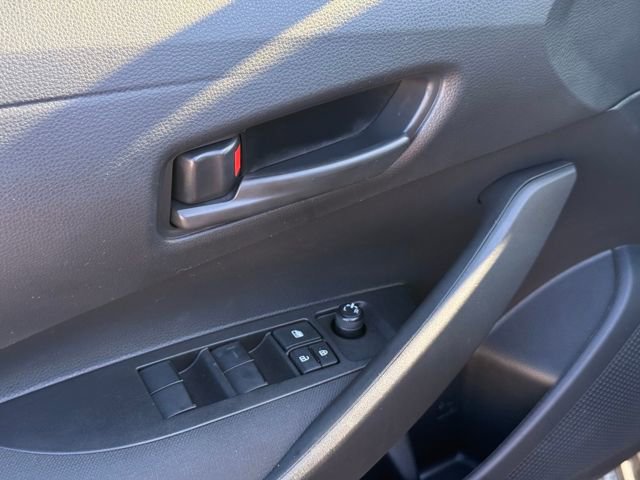 Used 2022 Toyota Corolla LE image 20