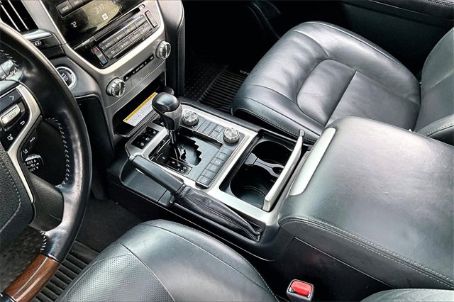 Used 2021 Toyota Land Cruiser image 15