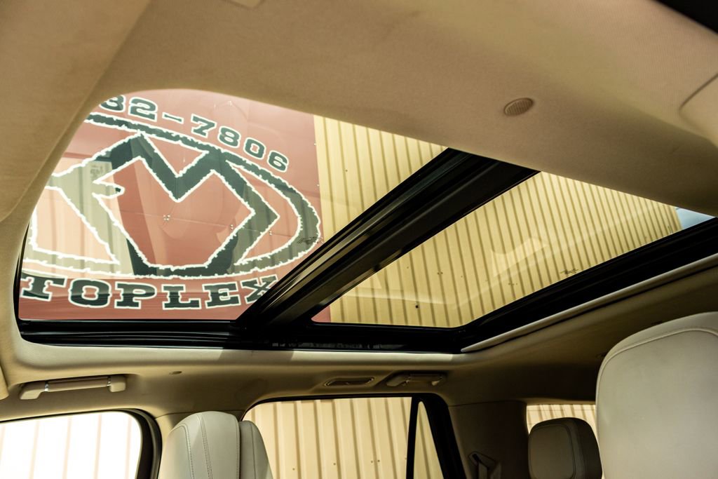 Used 2020 Lincoln Navigator Reserve image 25