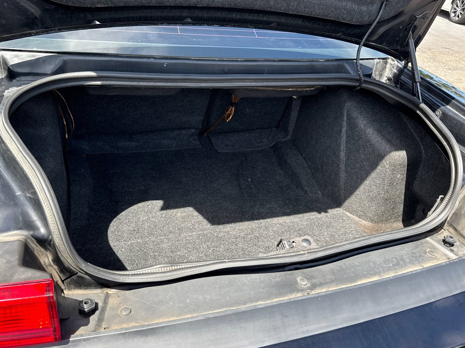Used 2014 Dodge Challenger SXT RWD image 6