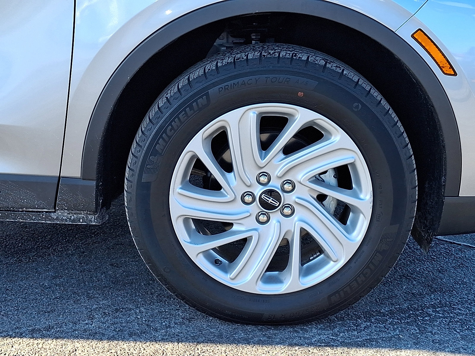 Certified 2023 Lincoln Corsair AWD image 8