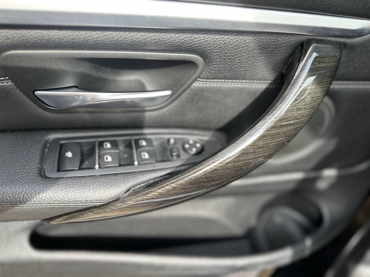 Used 2018 BMW 430i Convertible RWD image 27