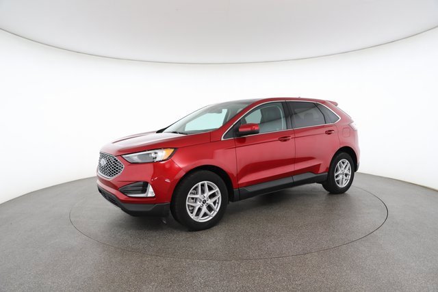 Used 2023 Ford Edge SEL w/ Convenience Package image 3
