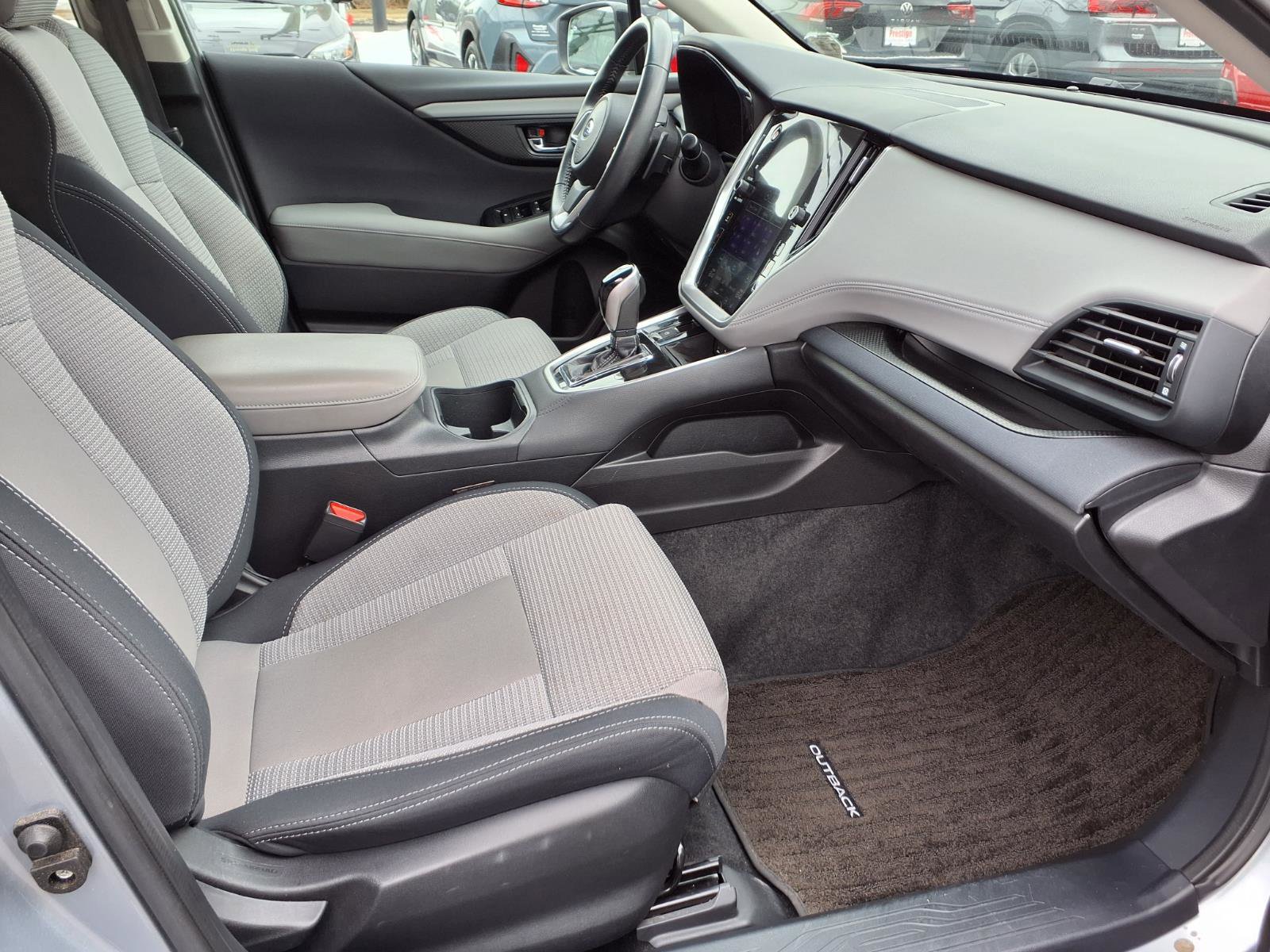 Used 2021 Subaru Outback Premium image 10