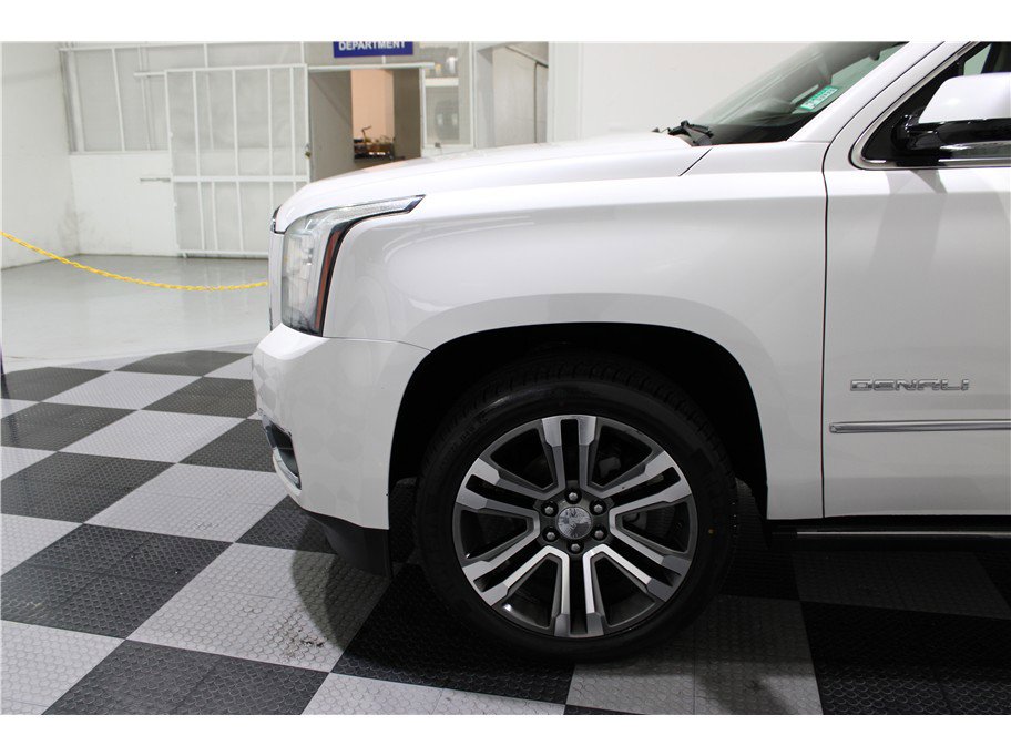 Used 2018 GMC Yukon XL Denali w/ Denali Ultimate Package image 9