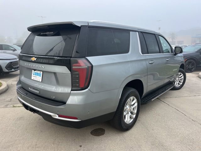 Used 2025 Chevrolet Suburban LT image 9