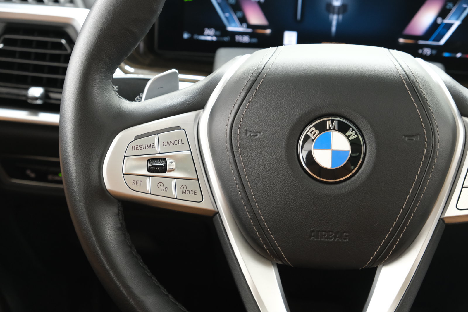 Used 2024 BMW X7 xDrive40i w/ Executive Package AWD/4WD image 12