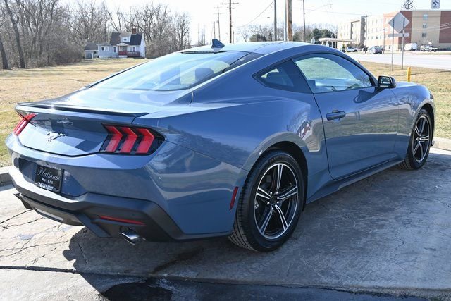 Used 2024 Ford Mustang Premium image 5
