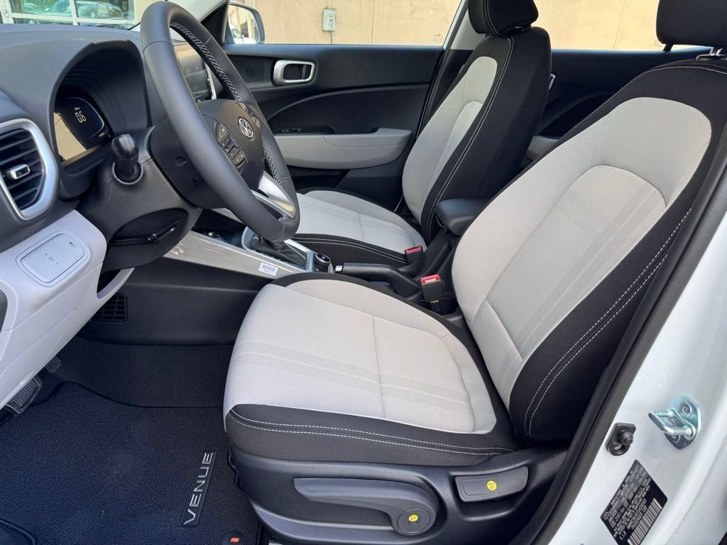 New 2026 Hyundai Venue SEL FWD image 8