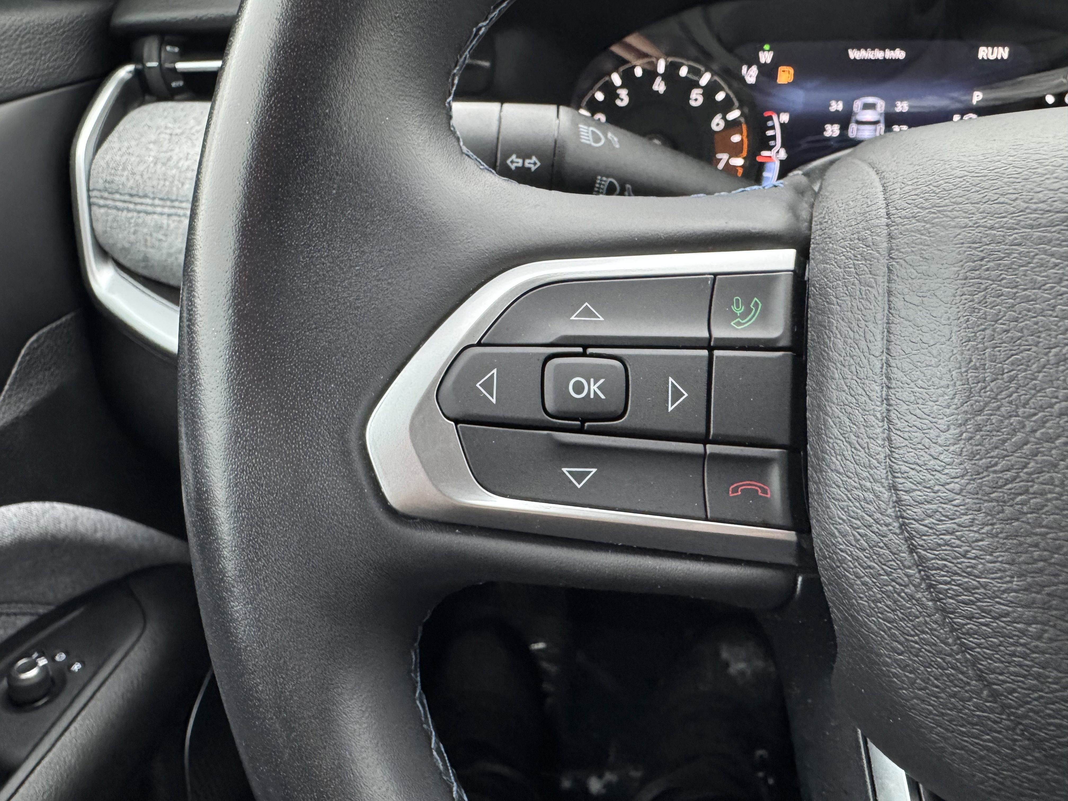 Used 2022 Jeep Compass Latitude w/ Convenience Group image 34