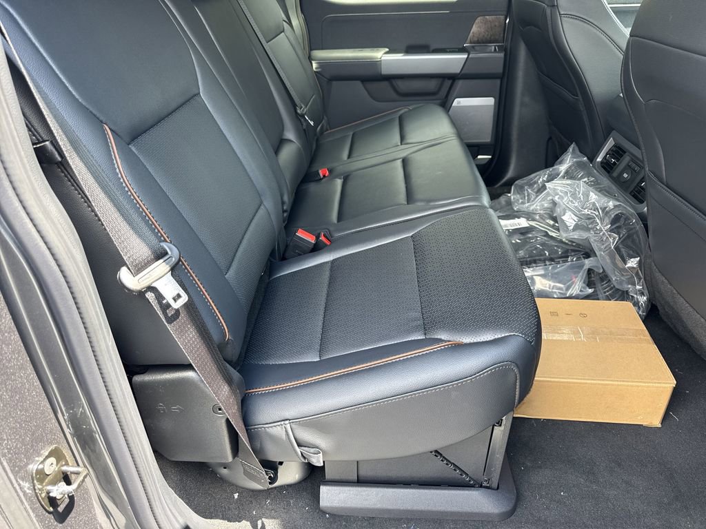 New 2026 Ford F350 Lariat w/ Black Appearance Package image 15