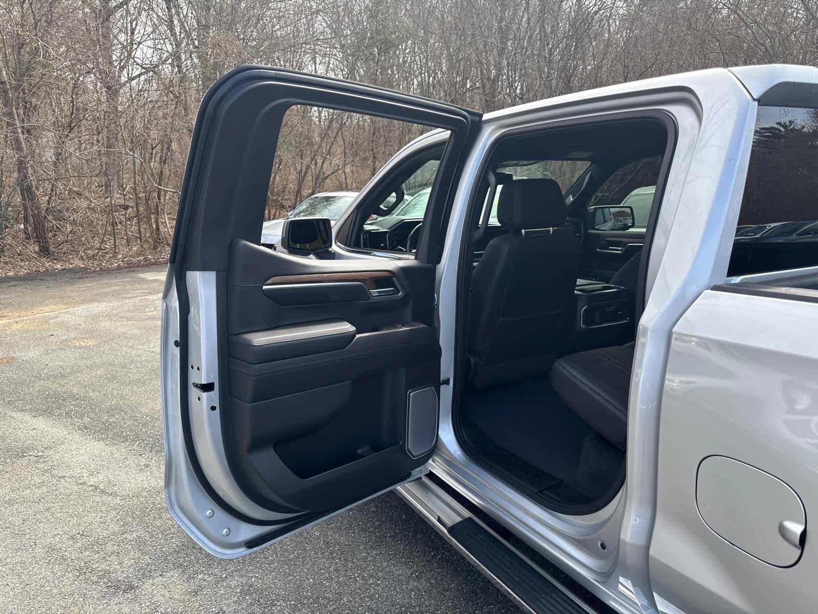 Used 2022 Chevrolet Silverado 1500 High Country AWD/4WD image 28