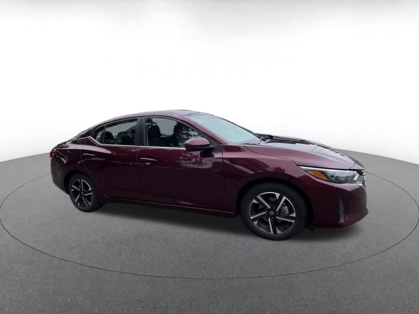 Used 2025 Nissan Sentra SV FWD image 2