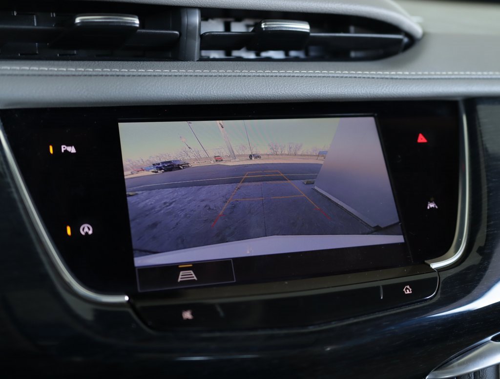 Used 2025 Cadillac XT6 Premium Luxury image 15