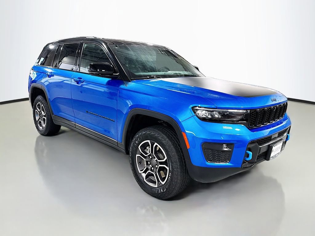 Used 2022 Jeep Grand Cherokee Trailhawk image 3