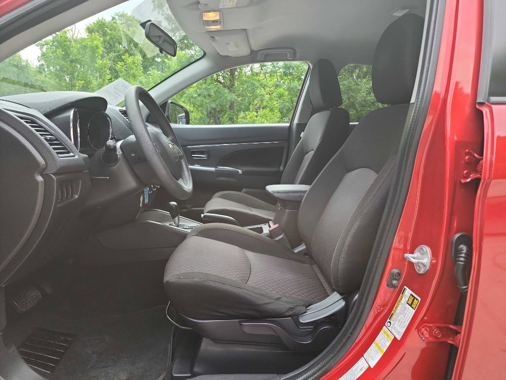 Used 2018 Mitsubishi Outlander Sport LE FWD image 18