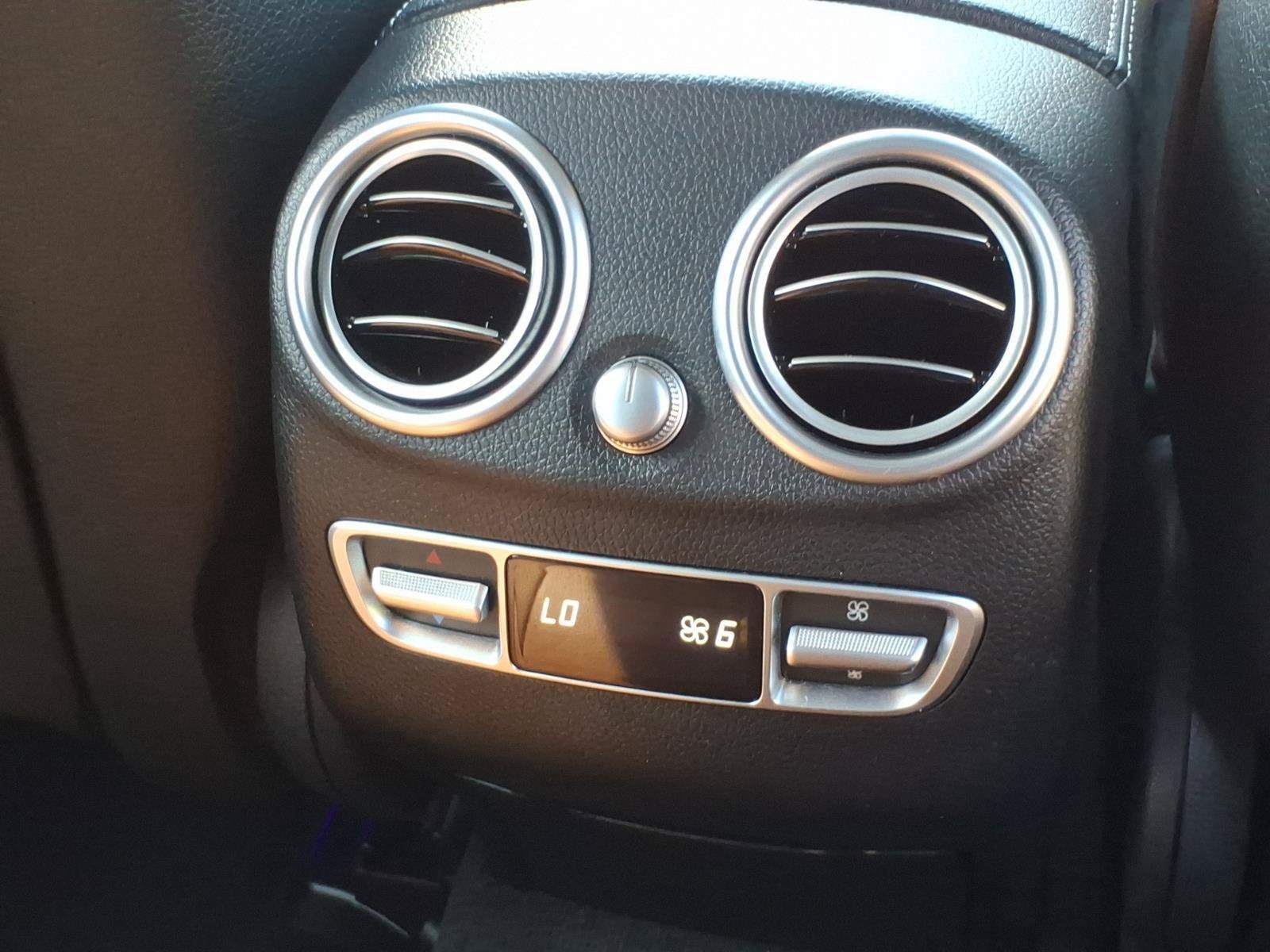 Used 2020 Mercedes-Benz GLC 300 4MATIC image 28