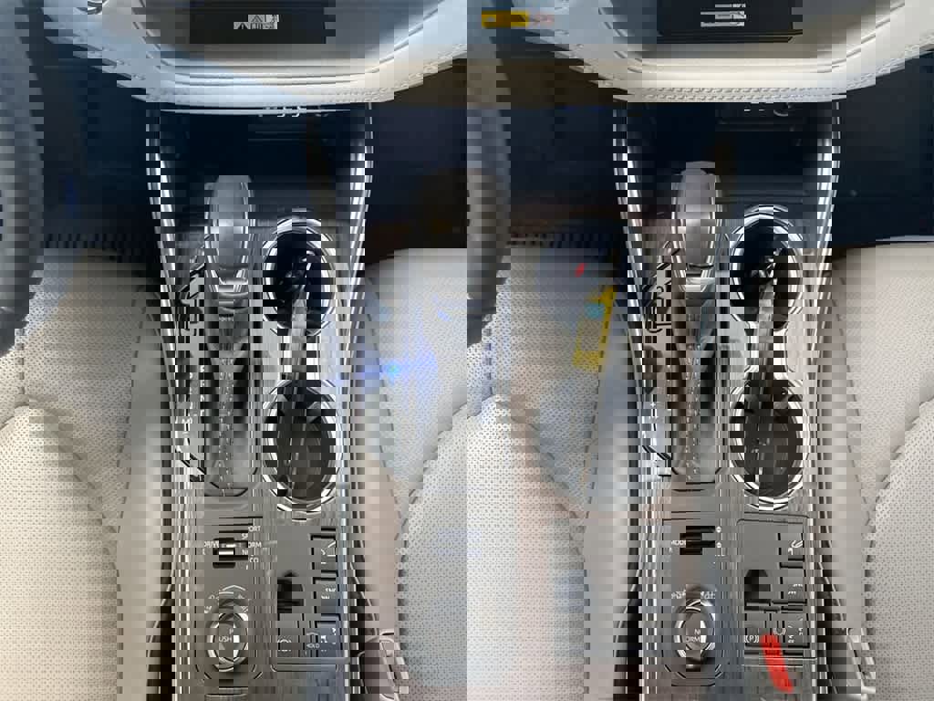 Used 2023 Toyota Highlander Limited image 34