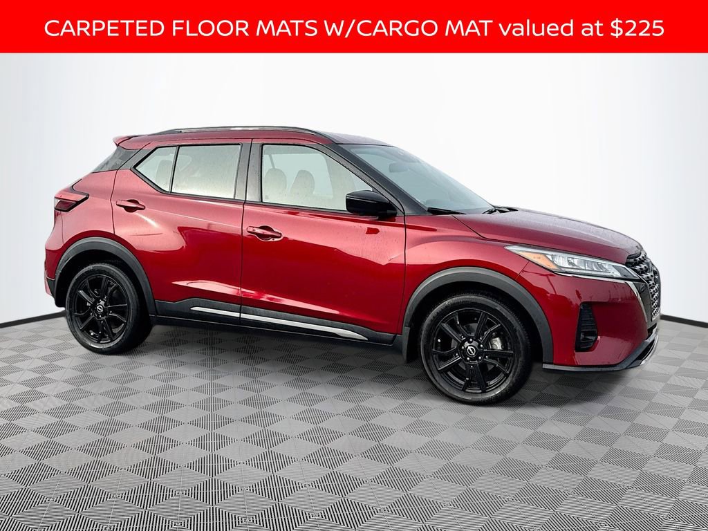 Used 2022 Nissan Kicks SR image 3