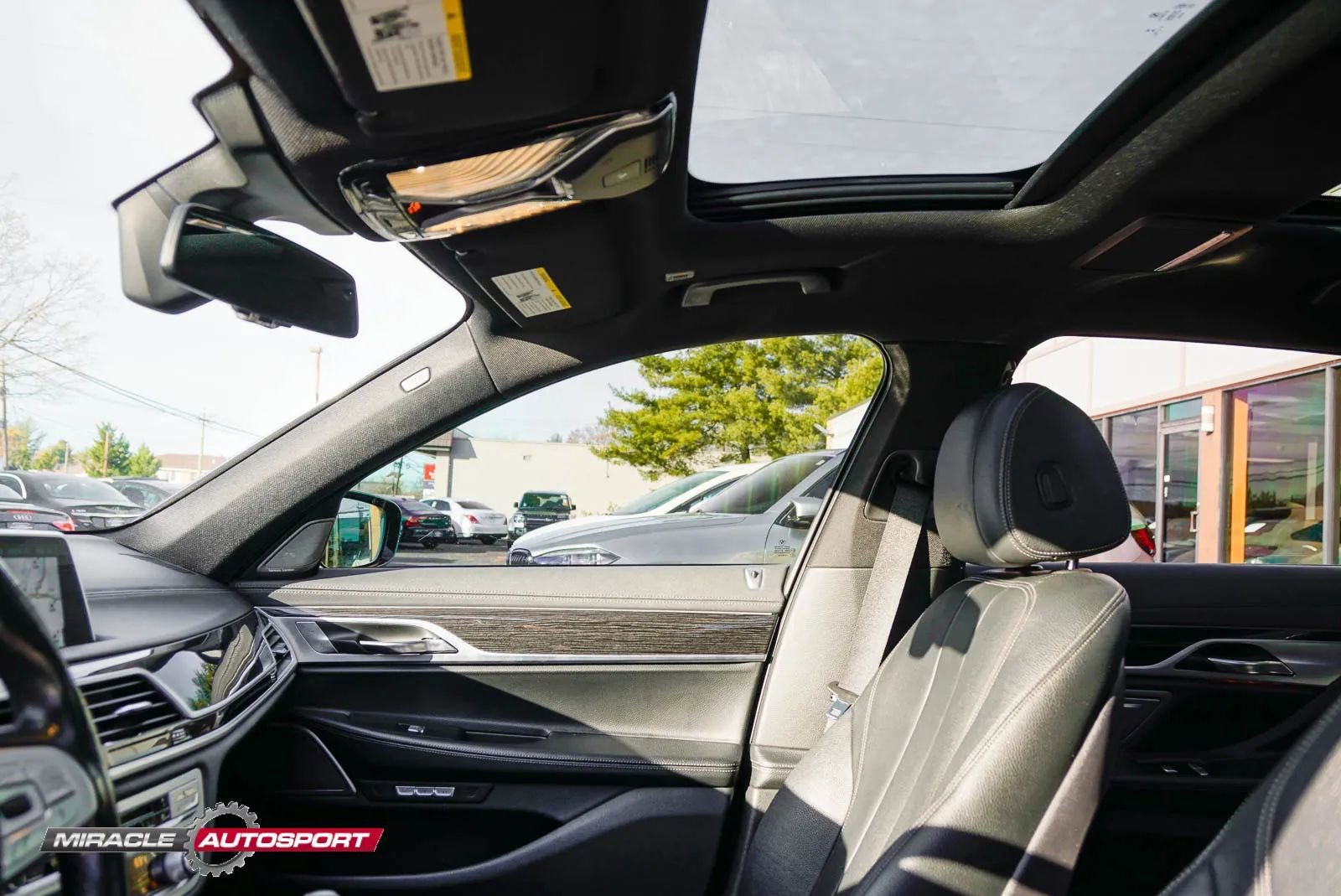 Used 2018 BMW 740i w/ M Sport Package image 17