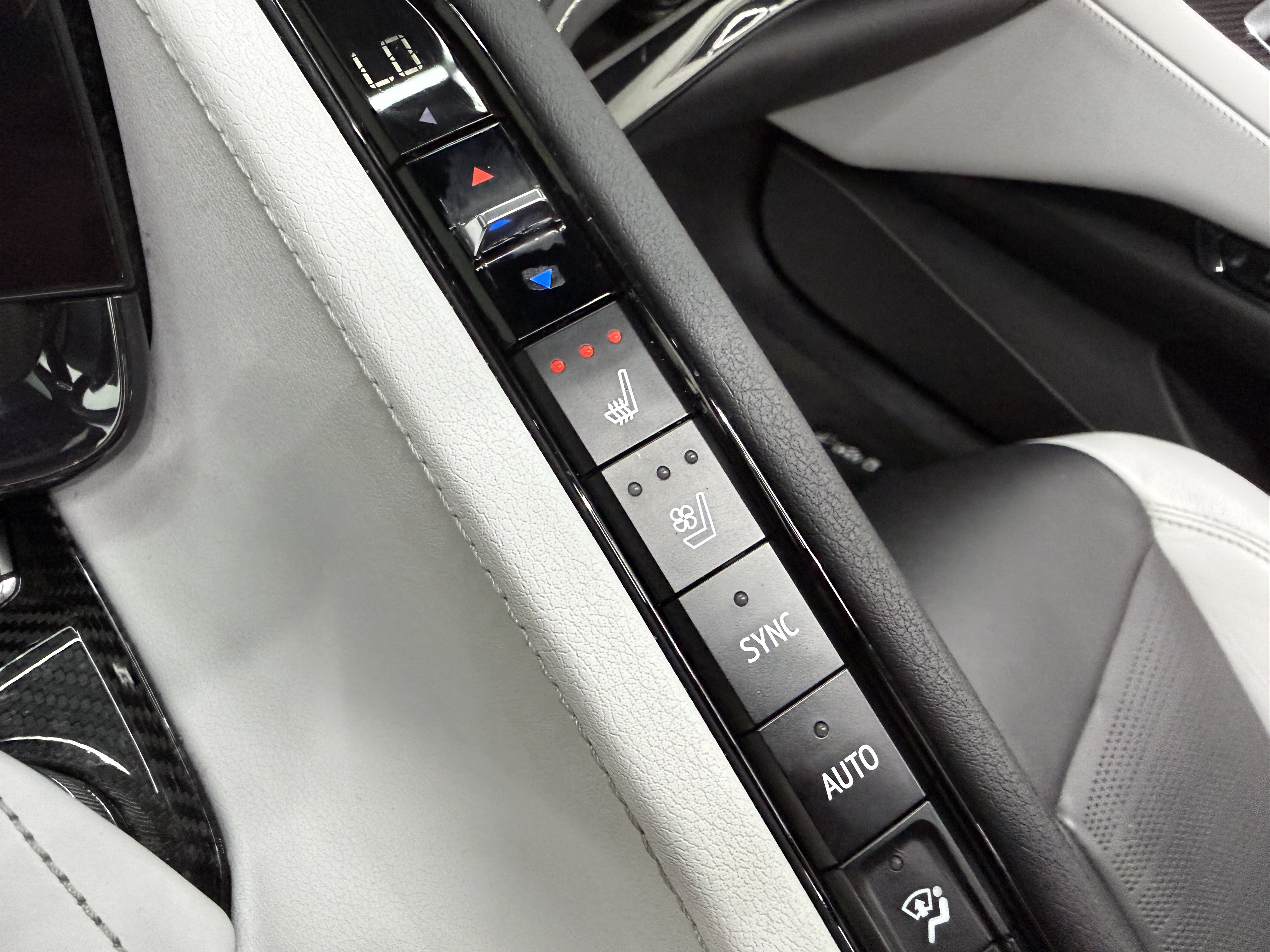 Used 2023 Chevrolet Corvette Stingray Preferred Cpe w/ Z51 Performance Package RWD image 28