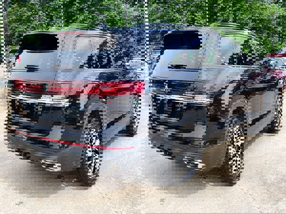 Used 2024 Volkswagen Atlas SE image 6
