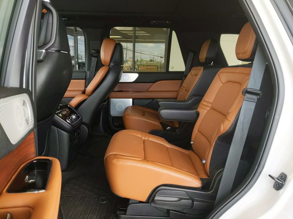 Used 2021 Lincoln Navigator Reserve AWD/4WD image 14