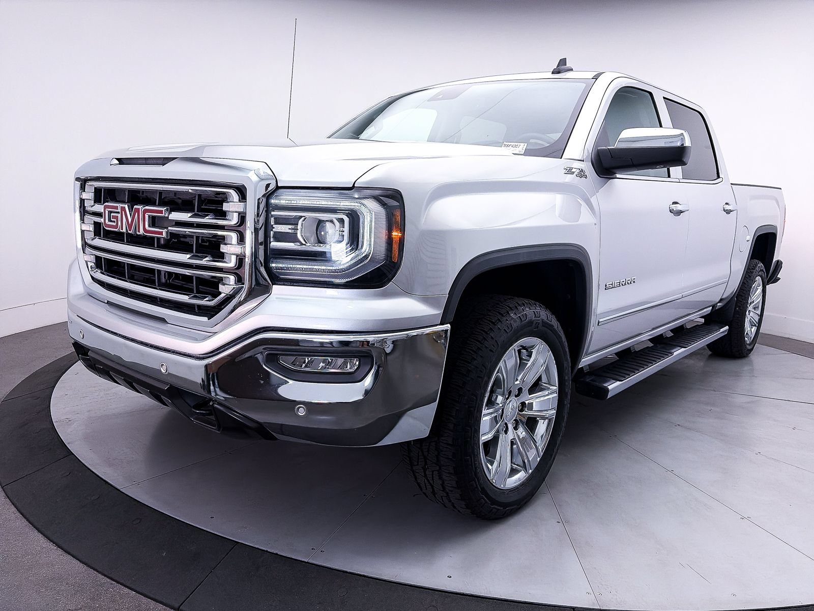 Used 2018 GMC Sierra 1500 SLT AWD/4WD image 9
