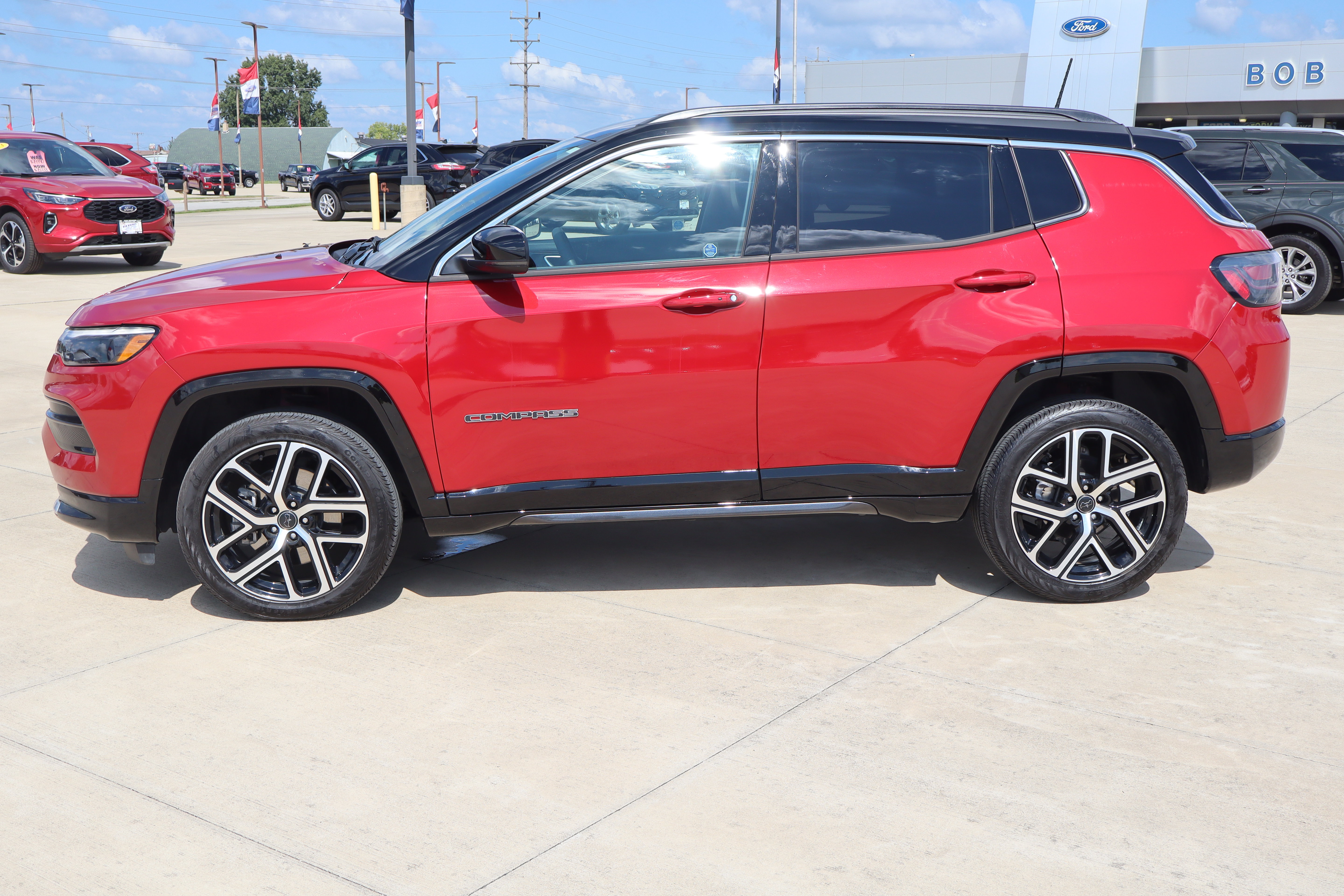 Used 2025 Jeep Compass Limited w/ Elite Group AWD/4WD image 8