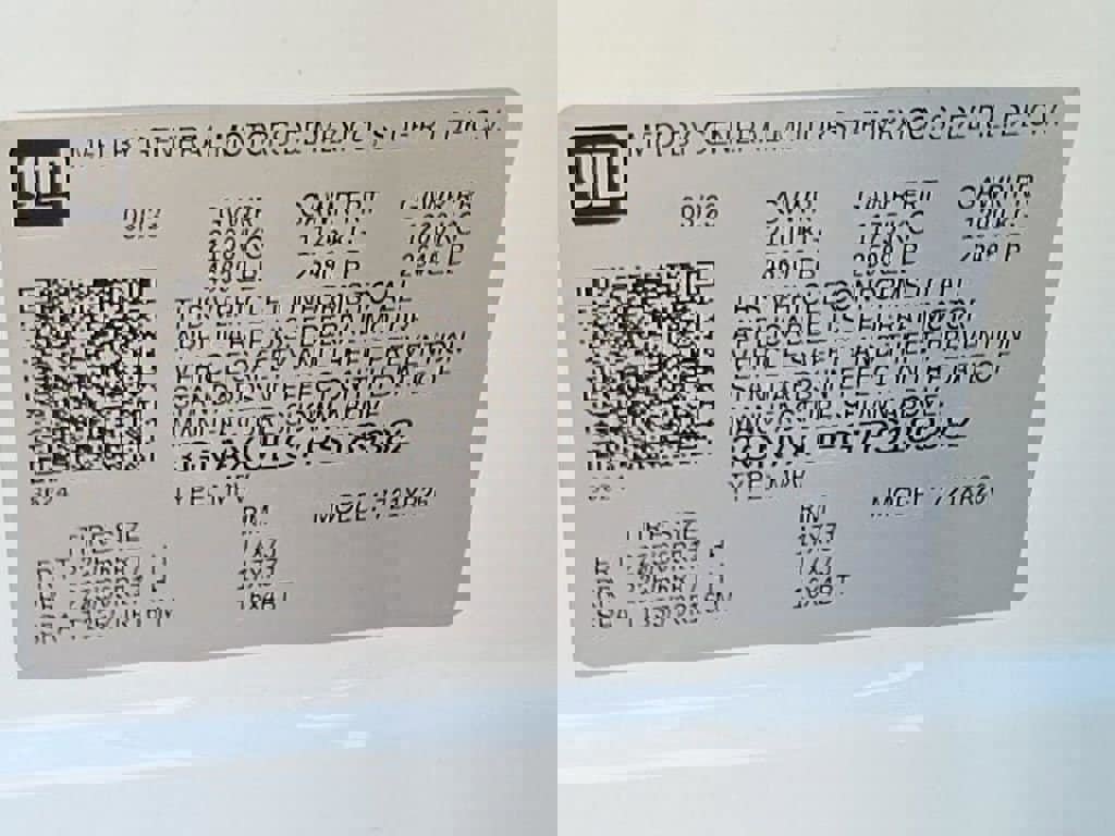 Used 2023 Chevrolet Equinox LT image 39