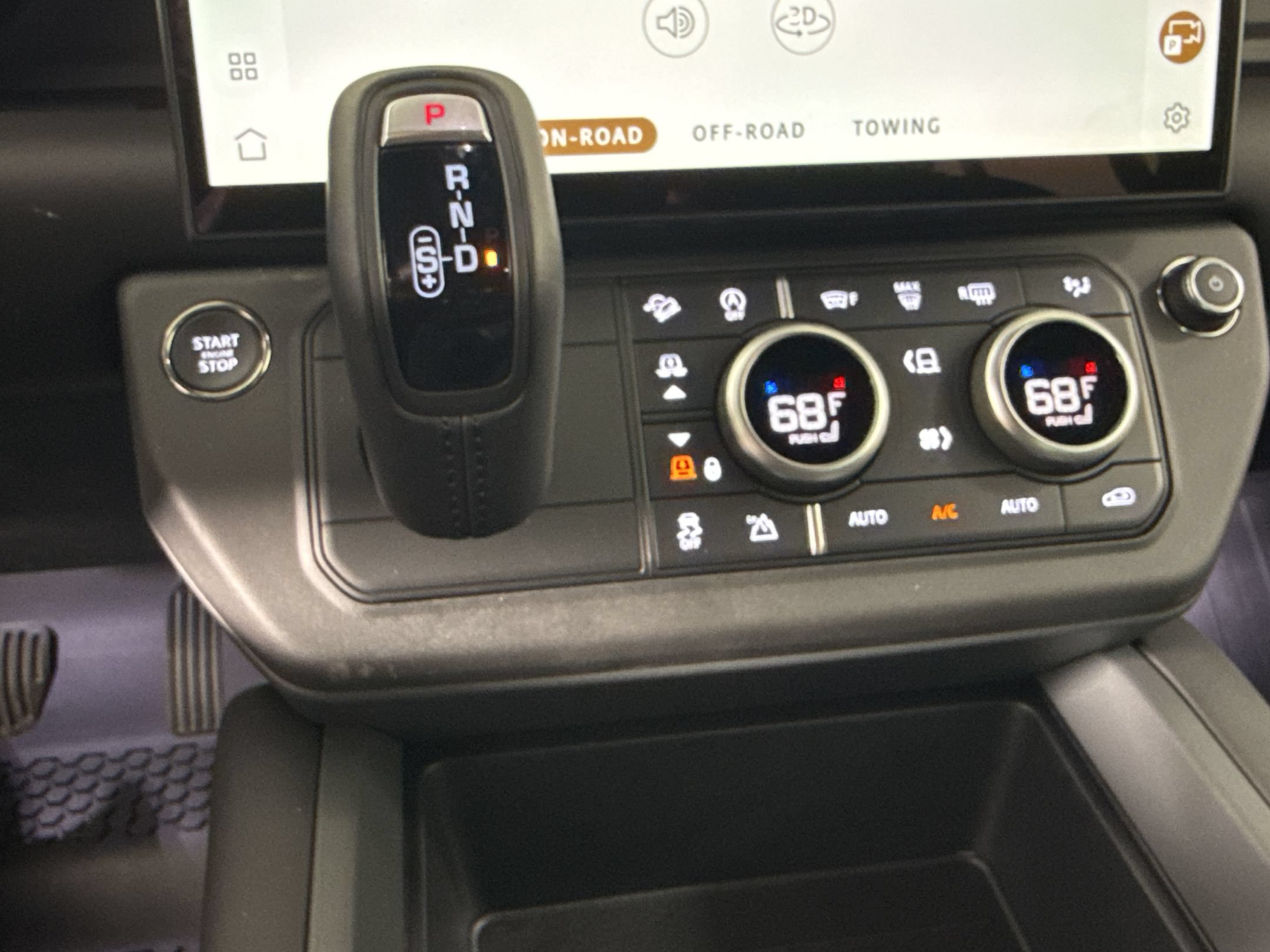 New 2026 Land Rover Defender 130 X-Dynamic SE AWD/4WD image 15