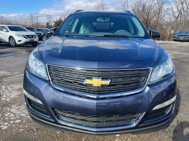 Used 2014 Chevrolet Traverse LS image 2