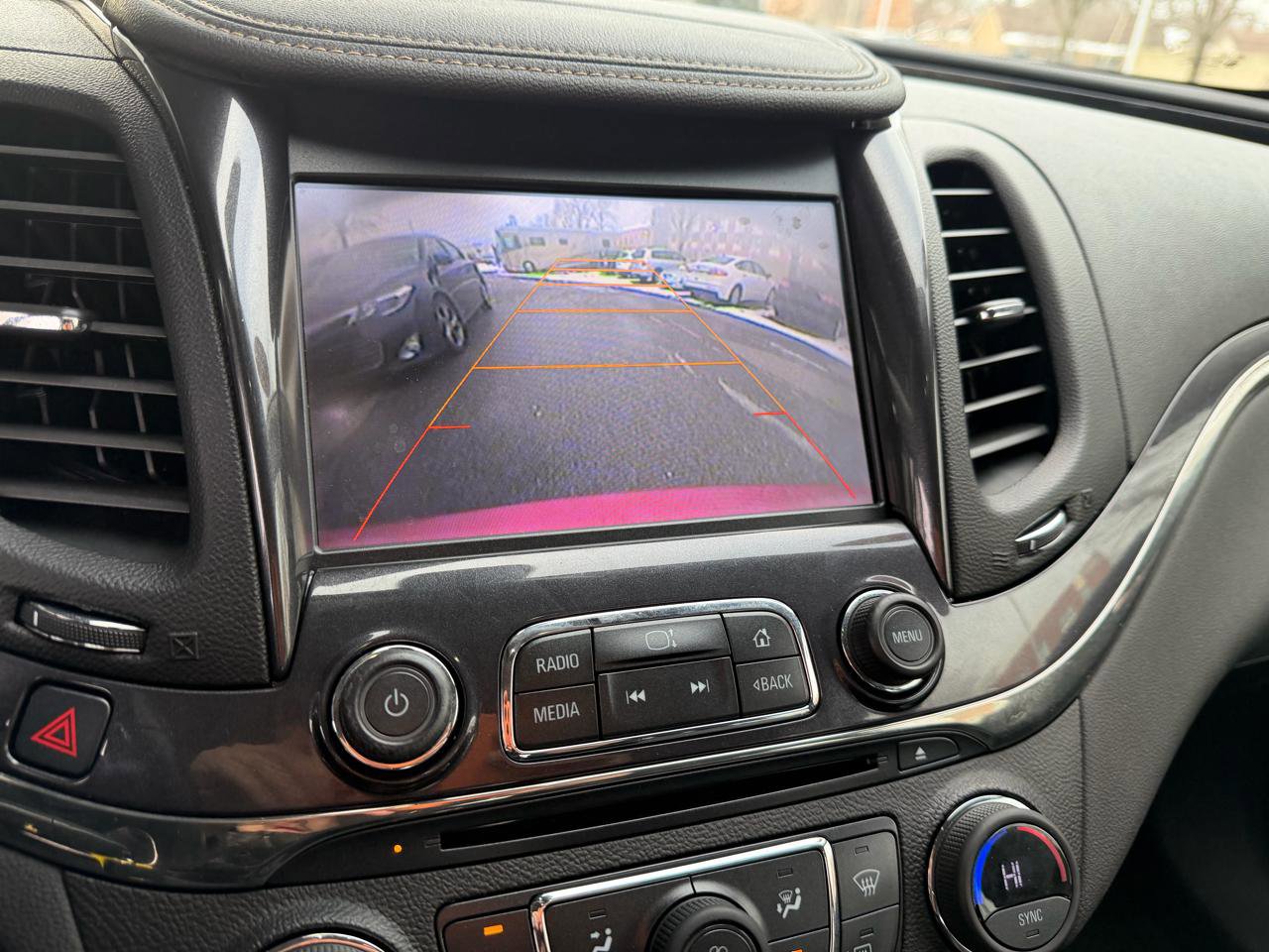 Used 2014 Chevrolet Impala LT w/ Convenience Package image 13