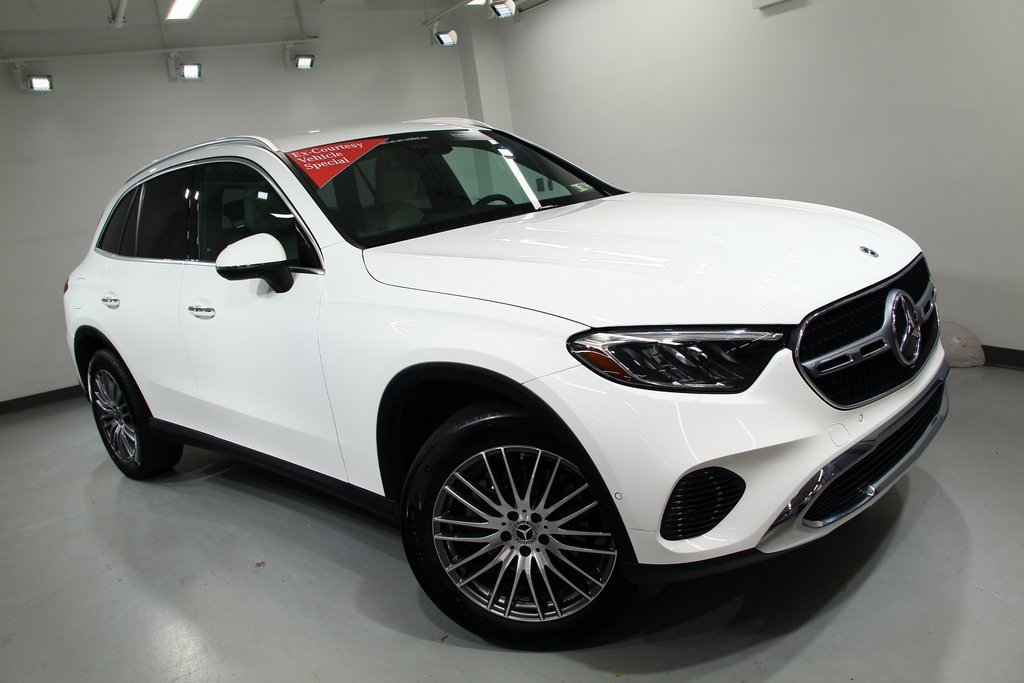 Certified 2025 Mercedes-Benz GLC 300 4MATIC image 8
