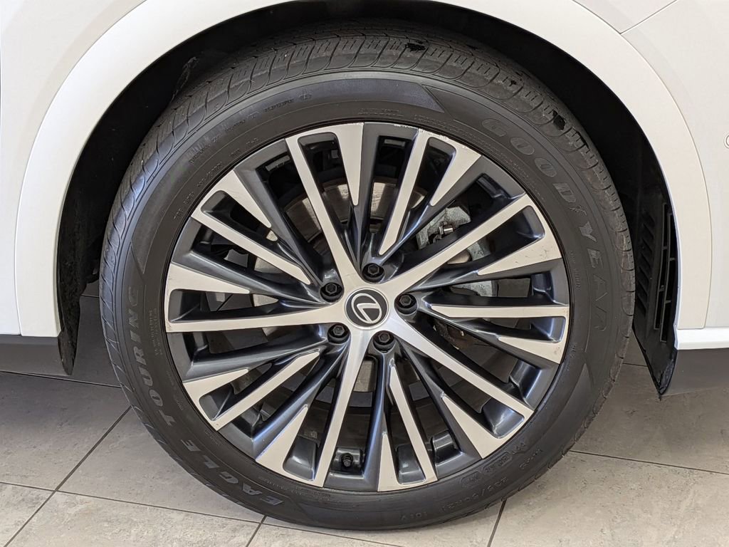 Used 2023 Lexus RX 350 w/ Accessory Package (2T) AWD/4WD image 12