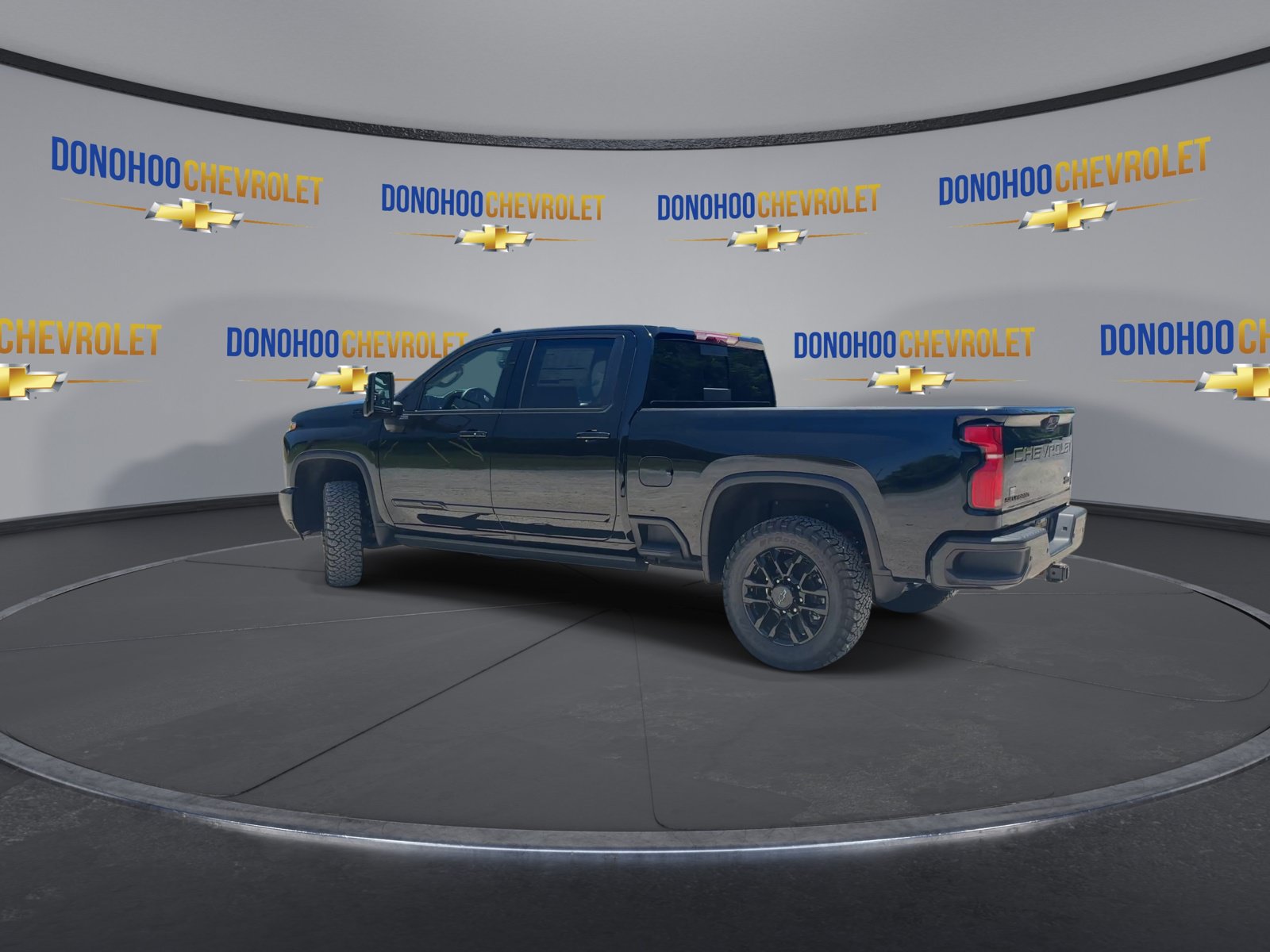 New 2026 Chevrolet Silverado 2500 High Country w/ Midnight Edition AWD/4WD image 6