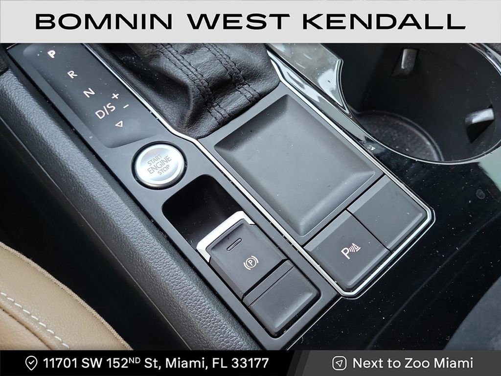 Used 2020 Volkswagen Atlas Cross Sport SEL image 22