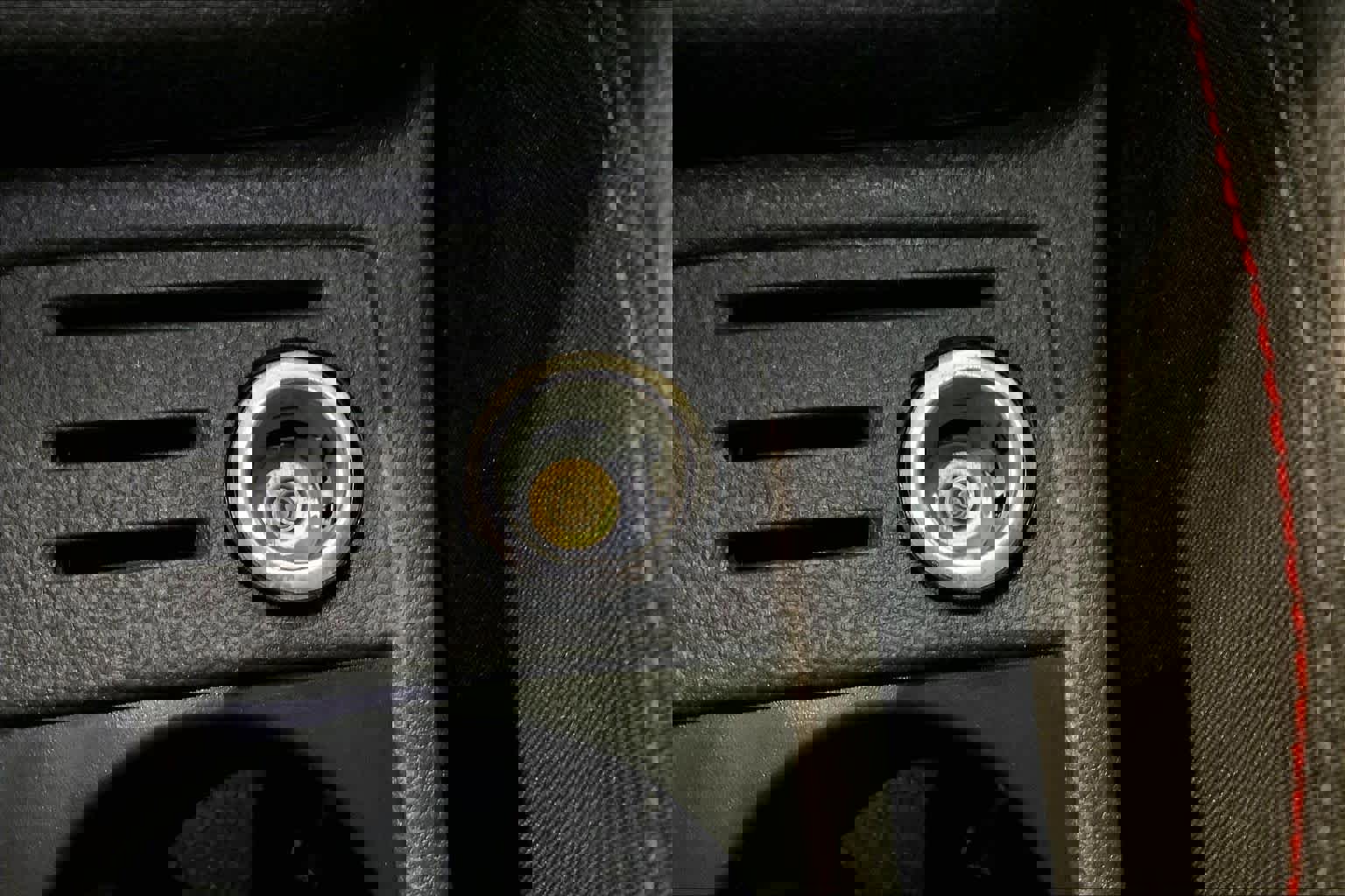 Used 2021 Volkswagen GTI SE image 31