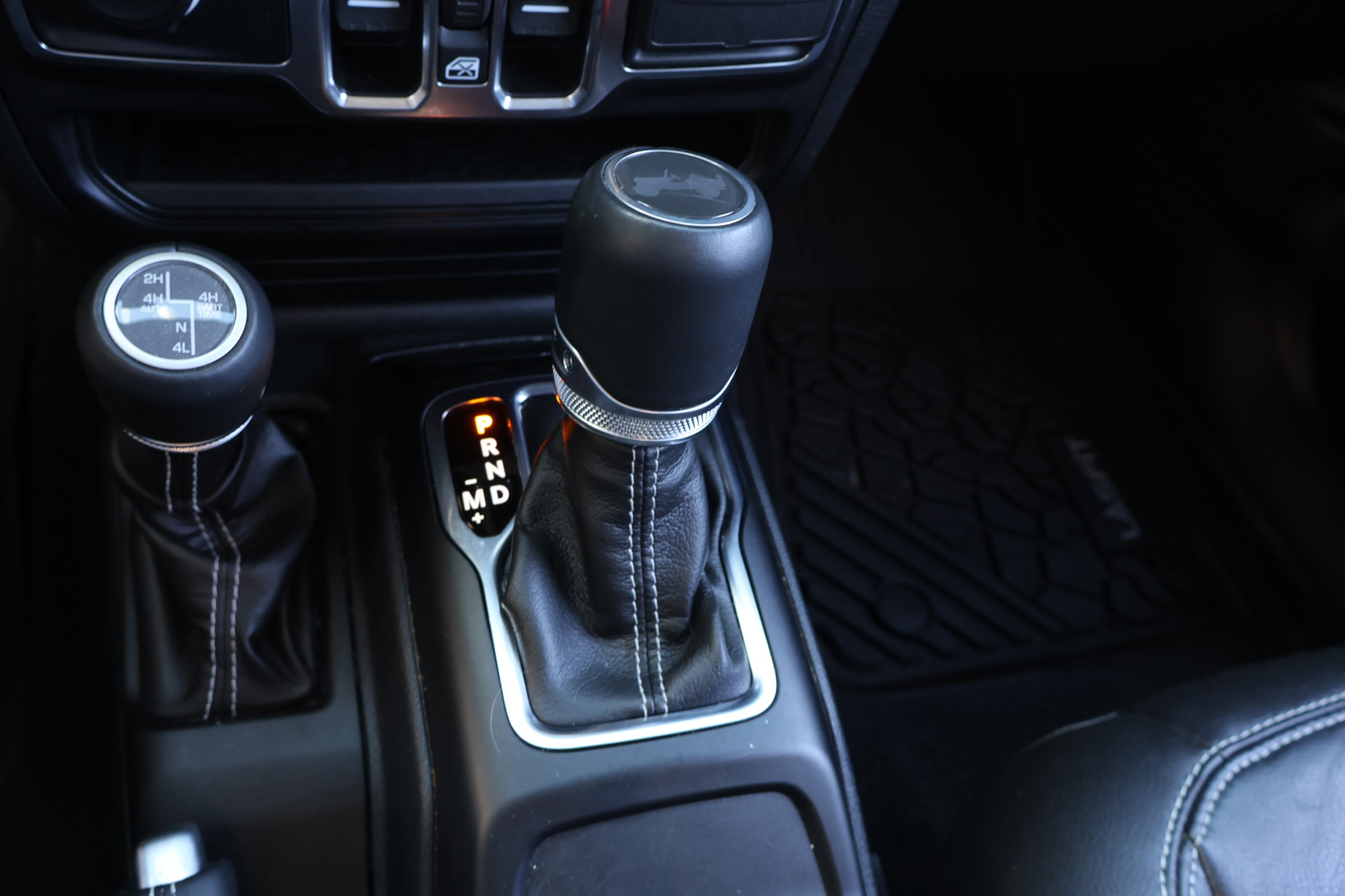 Used 2023 Jeep Wrangler Sahara w/ Cold Weather Group image 28