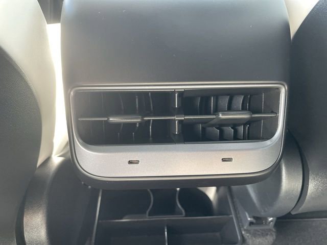 Used 2023 Tesla Model Y Long Range image 21