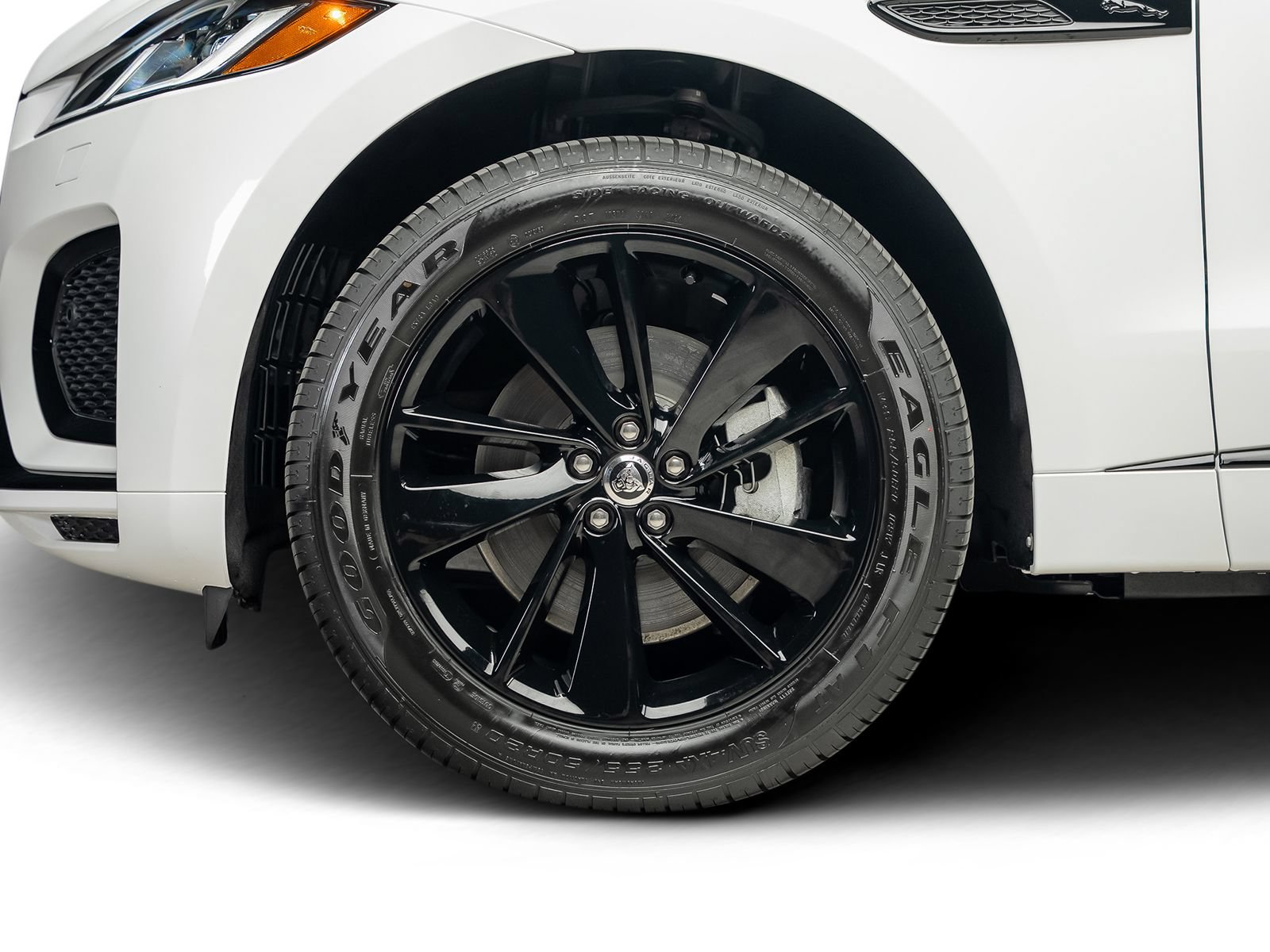 Used 2025 Jaguar F-PACE R-Dynamic S AWD/4WD image 24