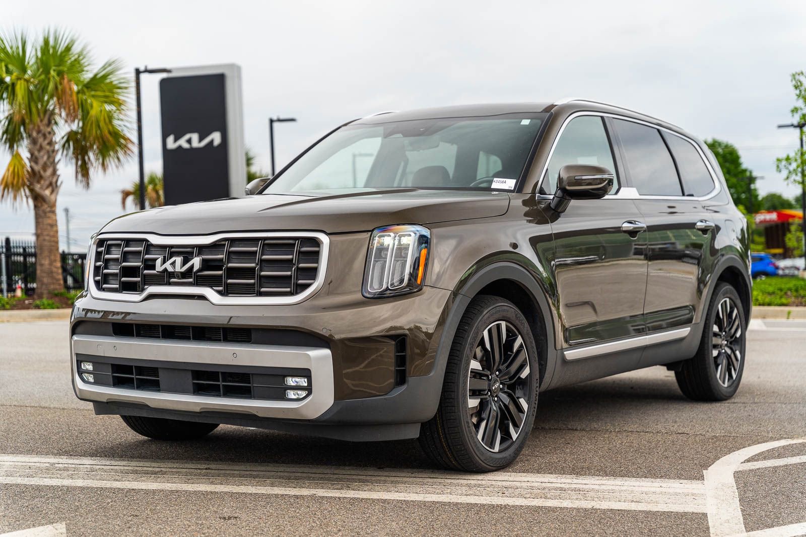 Used 2024 Kia Telluride SX Prestige AWD/4WD image 3