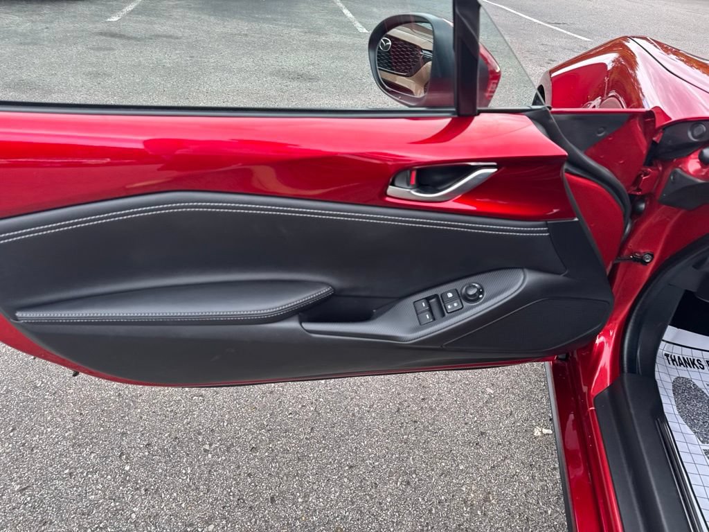 Certified 2025 MAZDA MX-5 Miata RF Grand Touring RWD image 10