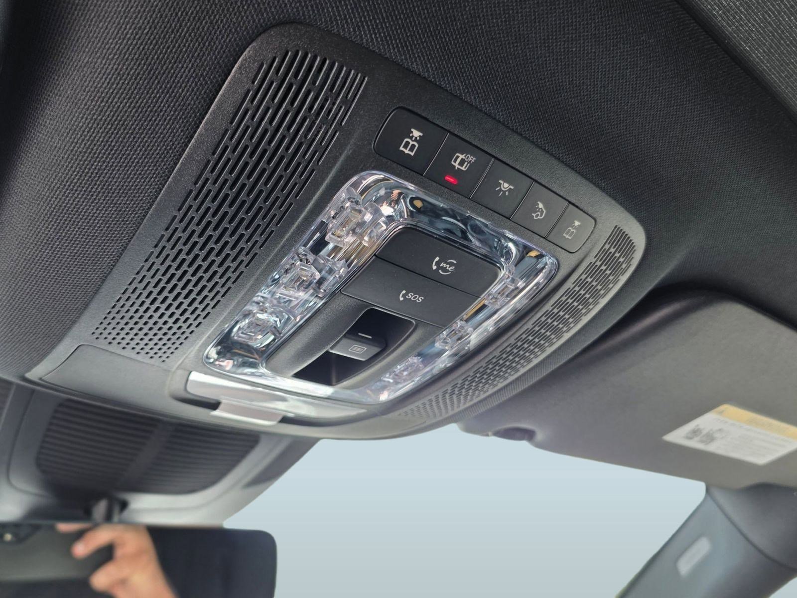 New 2026 Mercedes-Benz GLS 580 4MATIC image 17